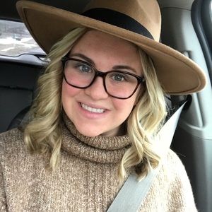 Meet your Posher, Kelly